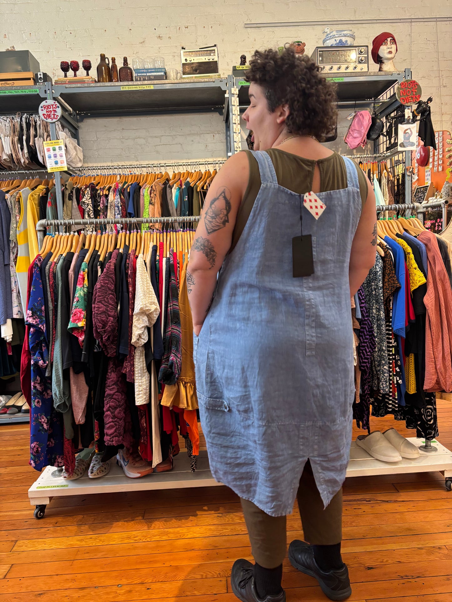 Size XXL light chambray linen Grizas pinafore