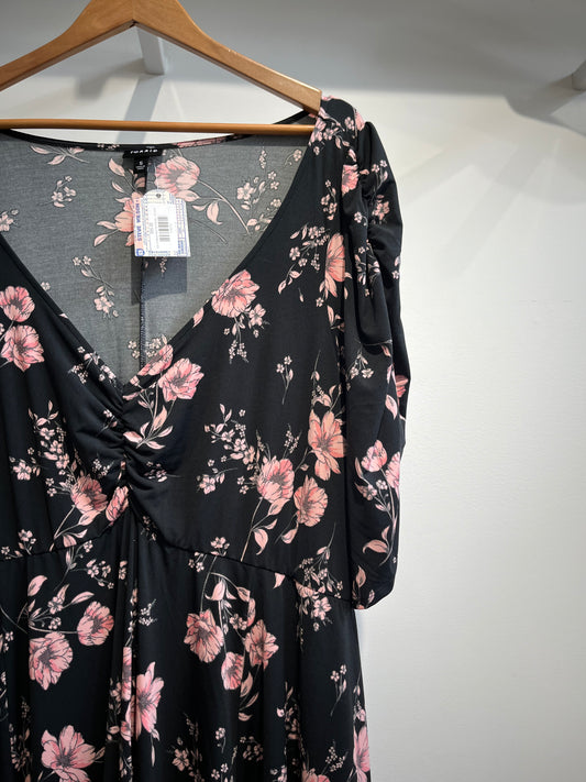 Size 5X Black floral Torrid Dress