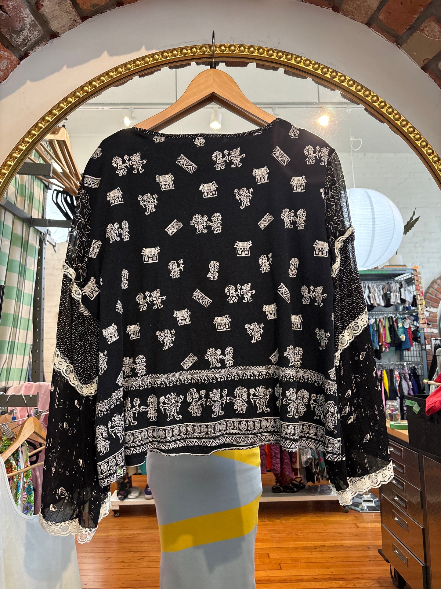 size 3XL black boy-girl sequin vintage Arvanti top - peasant