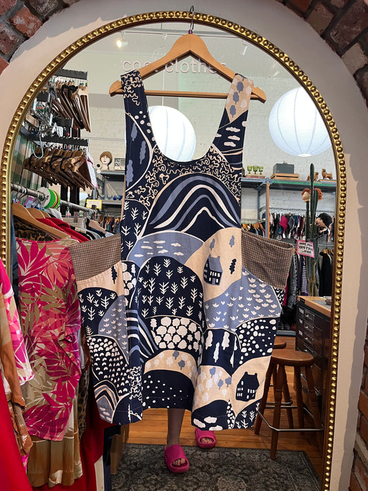Size 2Xish Navy landscape Pinafore Maker