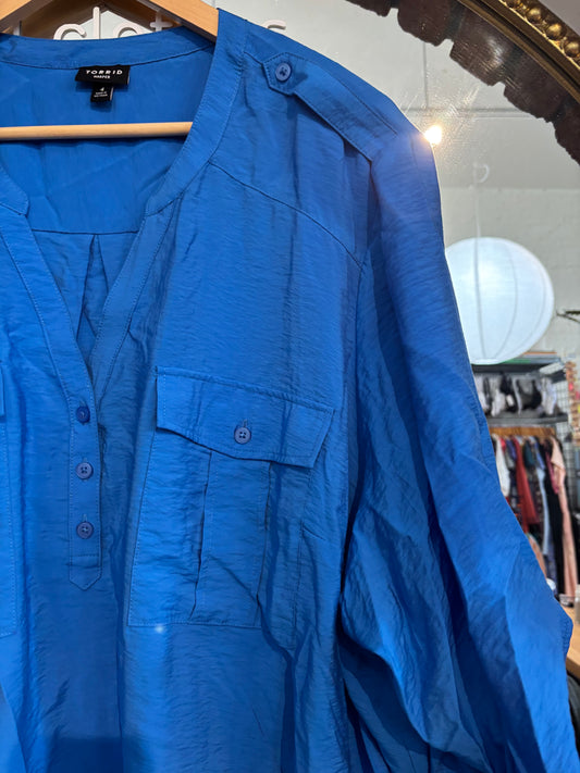 size 4 blue Harper top Torrid top - blouse