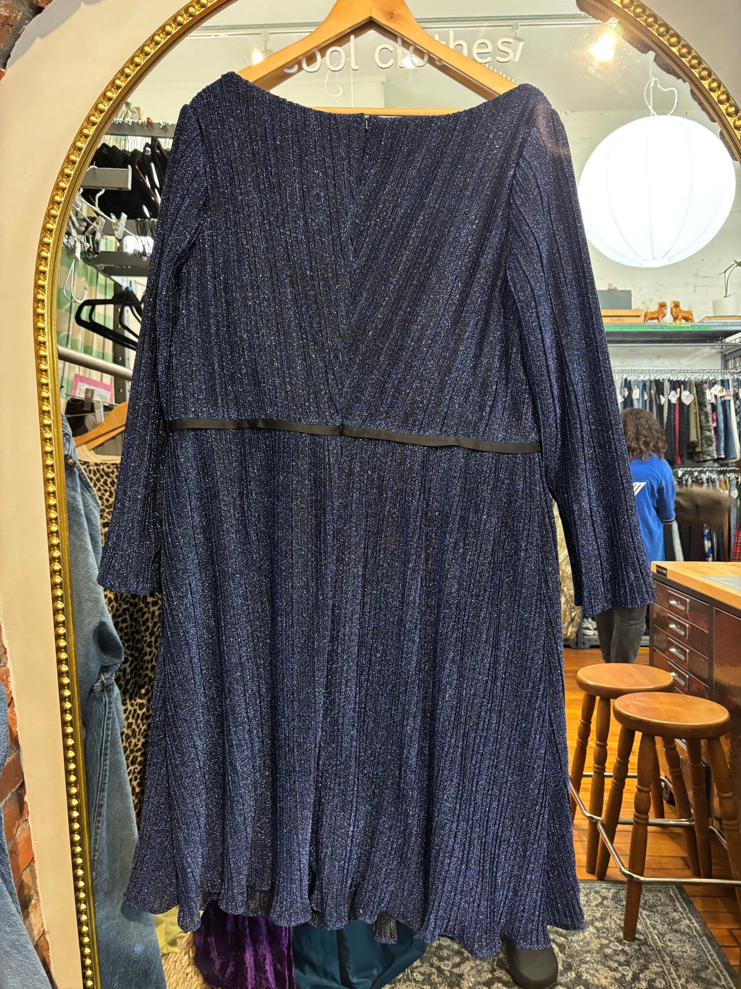 size 20 sapphire MacDuggal dress - gown