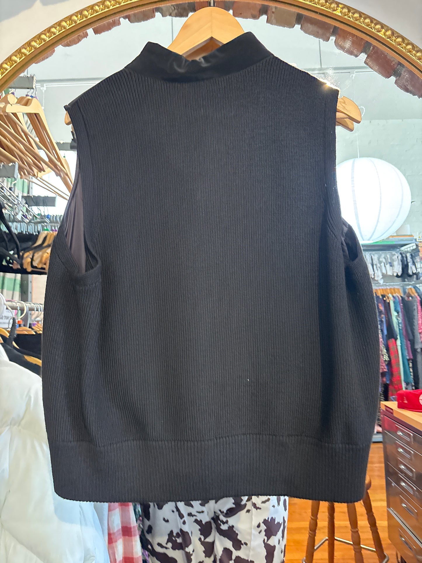 size 1X black merino blend Athleta vest - puffer