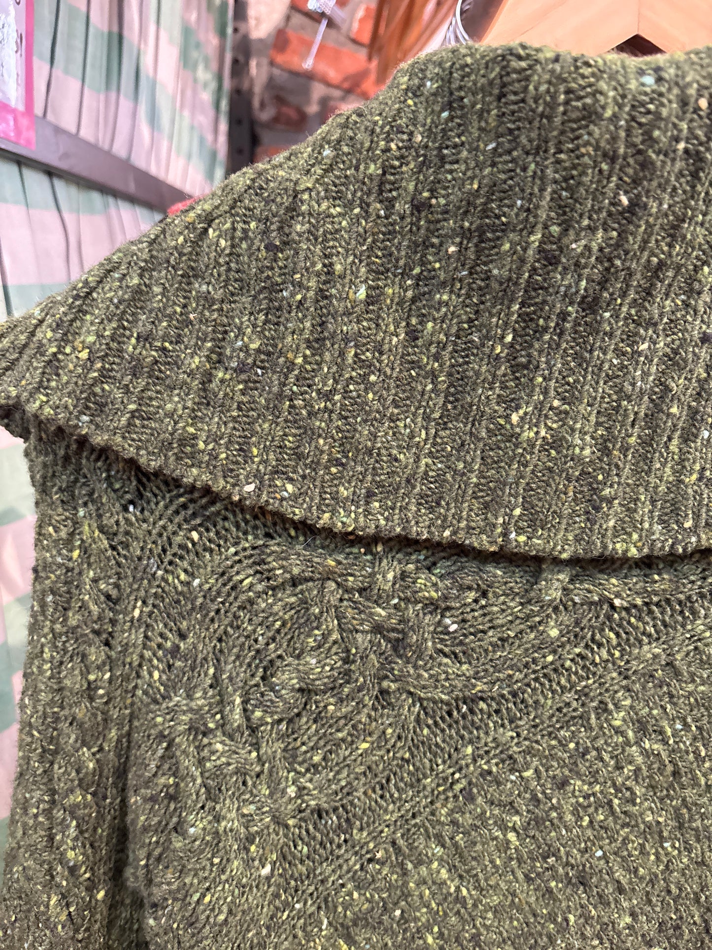 size L/XL - flex green merino wool VINTAGE Irelands Eye sweater shawl poncho