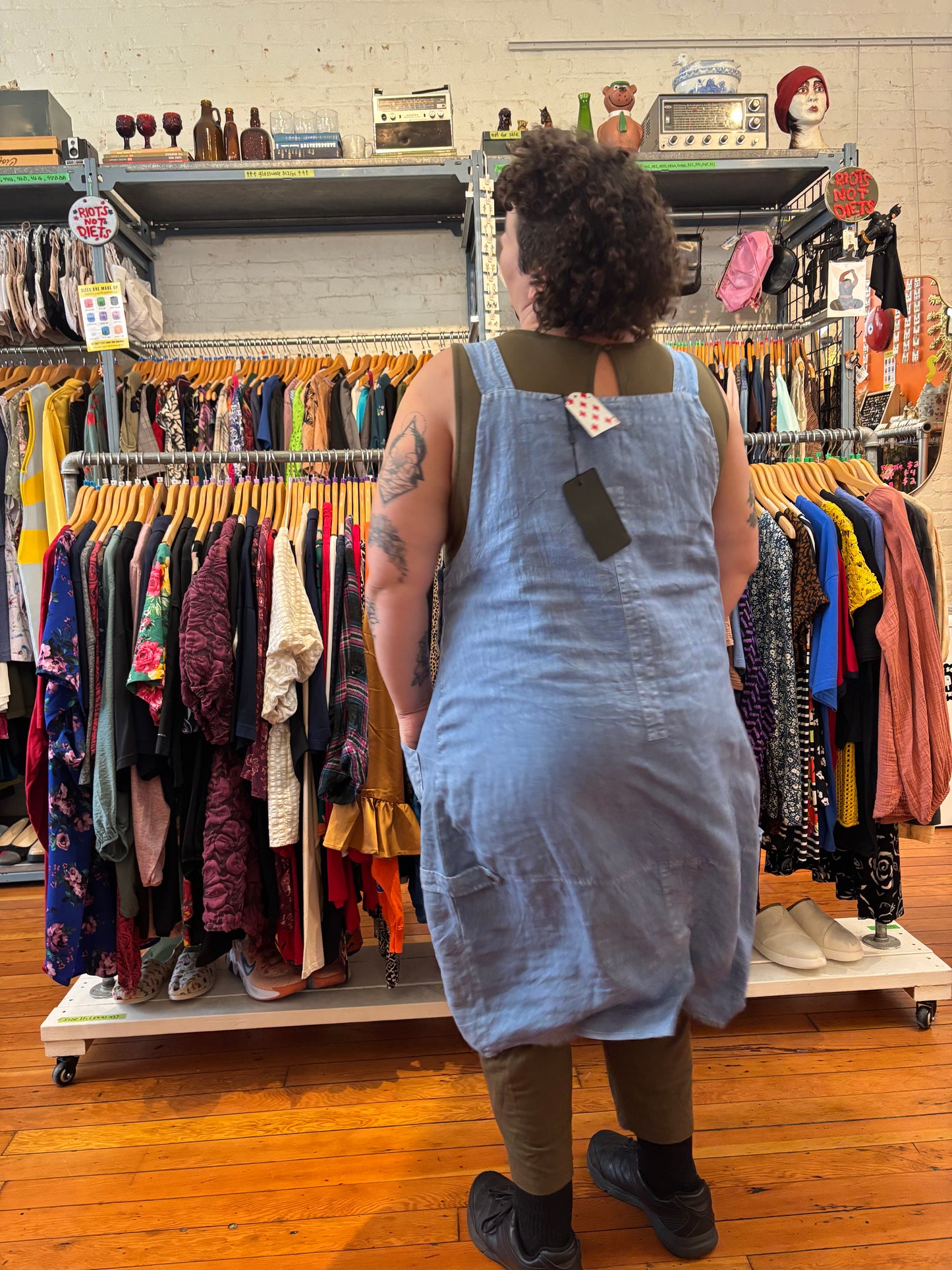 Size XXL light chambray linen Grizas pinafore
