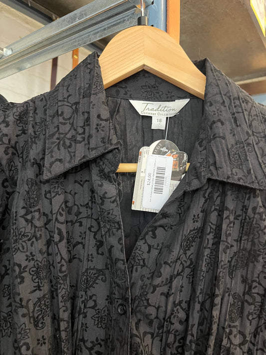 size 18 black velvet crinkle VINTAGE Tradition top - button up