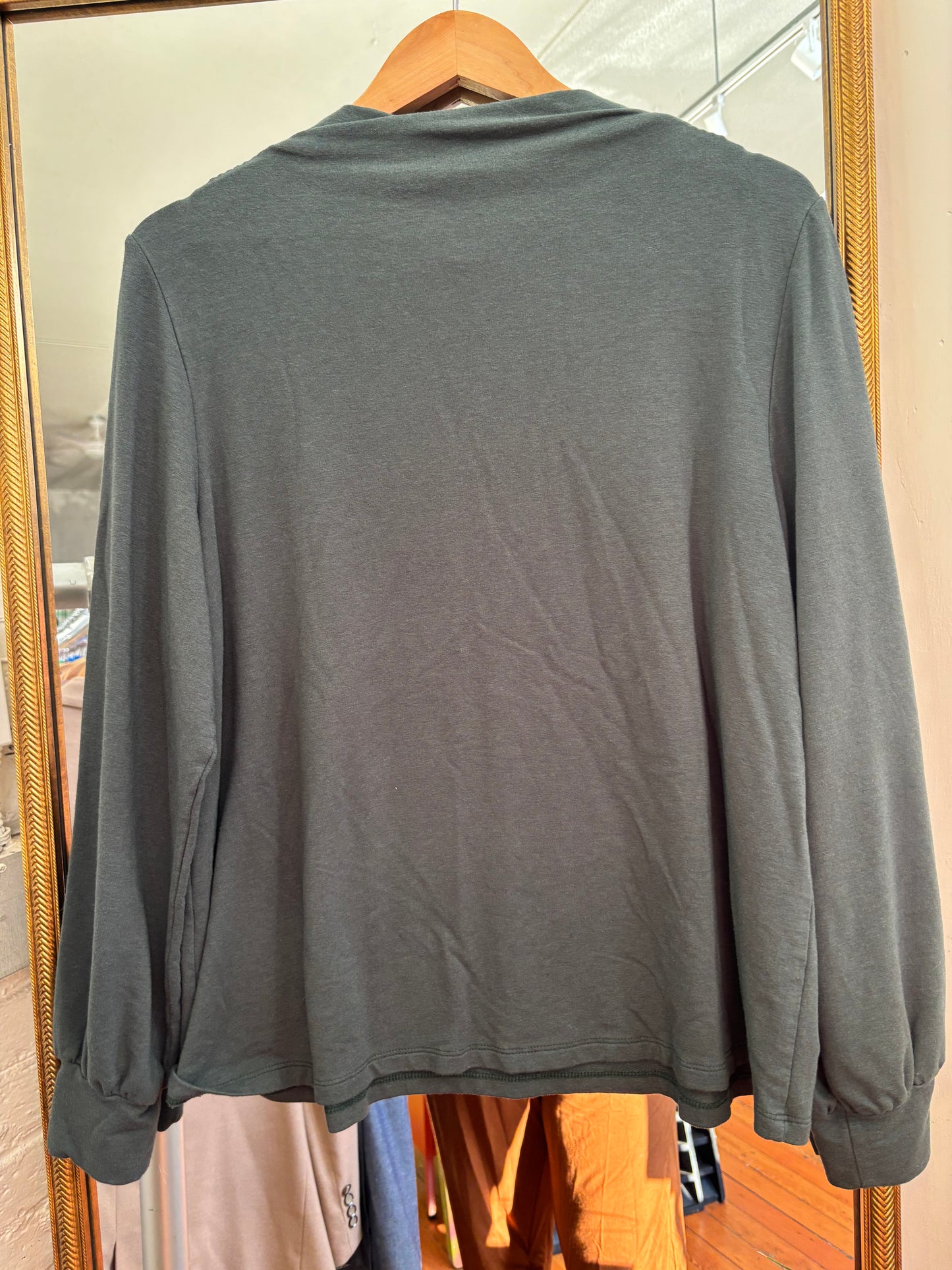 size XXL dark green Encircled top - long sleeve