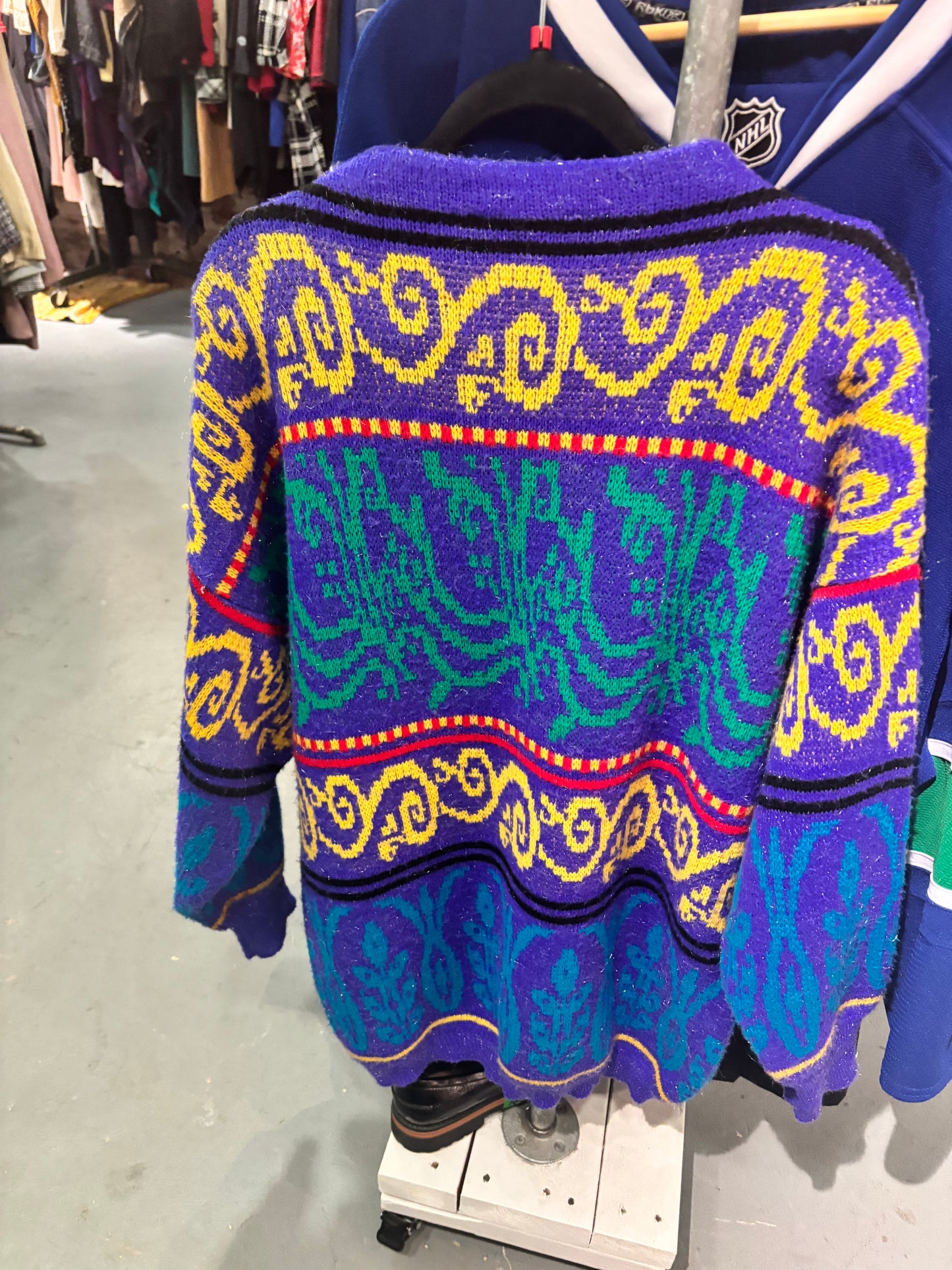 Size L brights patterned sweater Vintage Oui Sweater