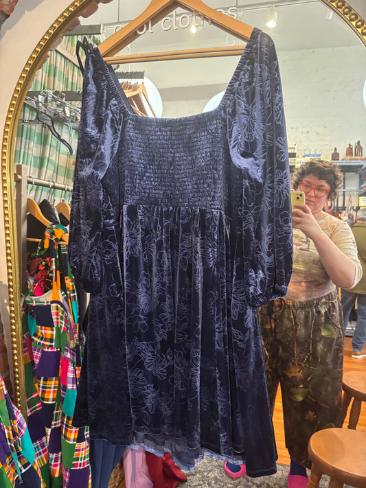 size 2 navy burnout NWT Torrid dress - knee