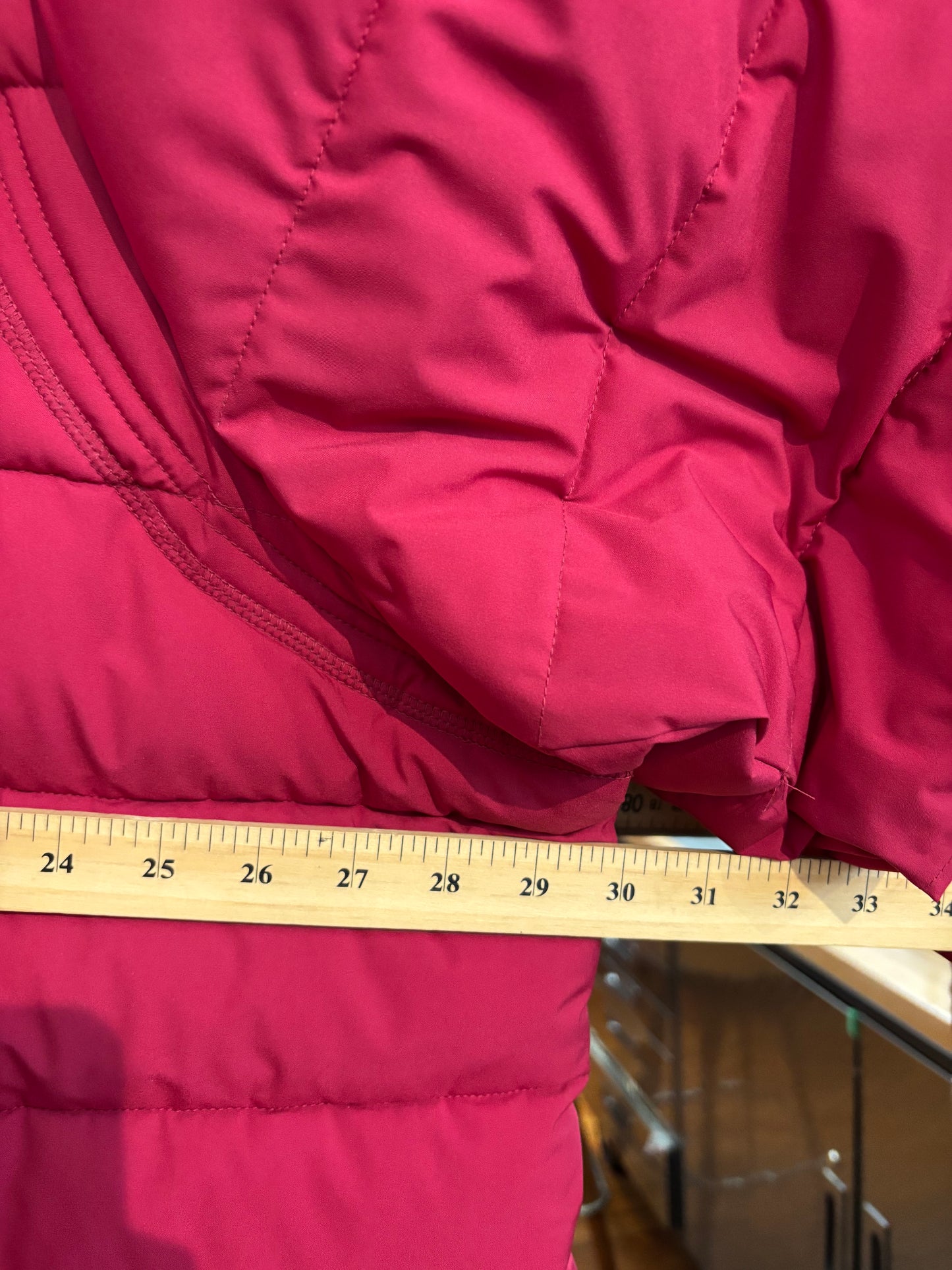 size 4XL fuschia In Every Story jacket - puffer