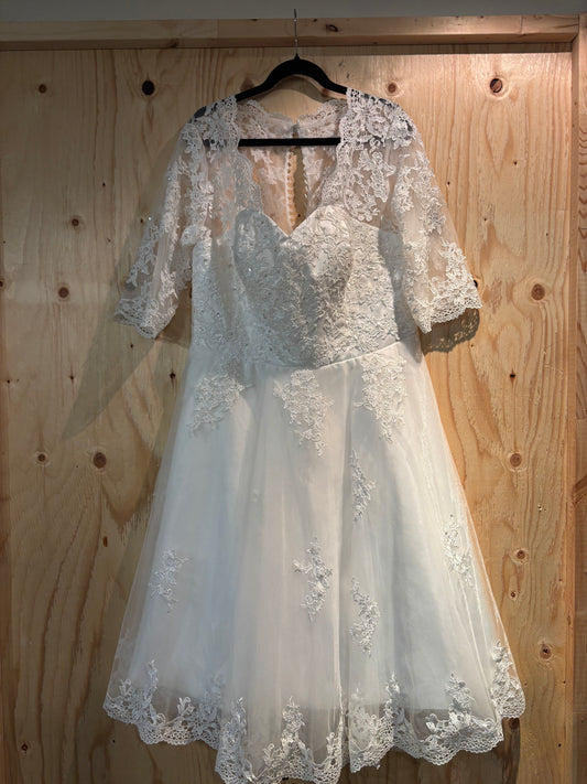 Size 18 tea length wedding dress