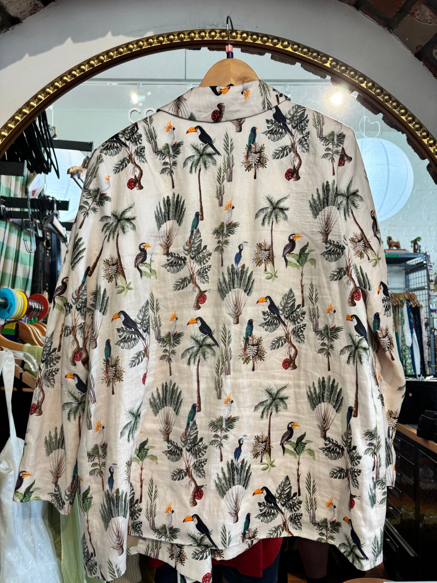 size XL Hilary Macmillan beige with birds and tropical blazer - double breasted