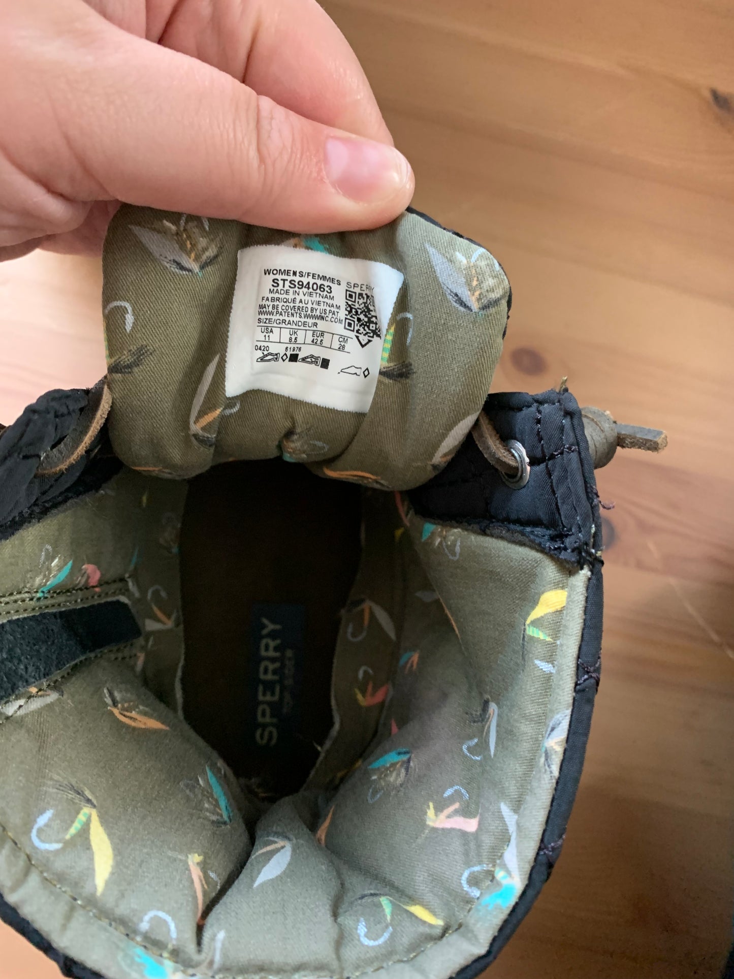 Size 11 Sperry rain boots - like new!