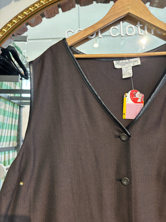 Vintage Maggie Barns Size 32 button-down brown dress