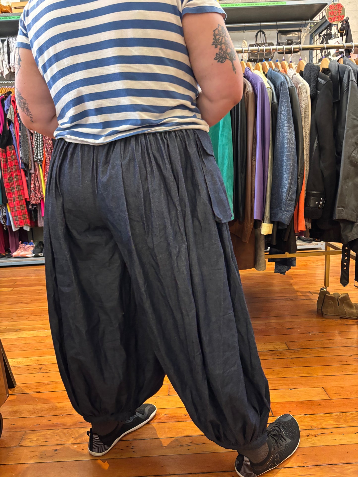 size large Arodazi Pocket Oshi Trouser - Denim