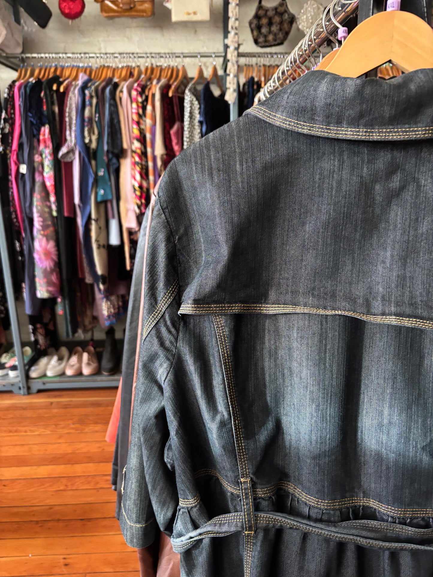 vintage size 26/28 Venezia denim trench