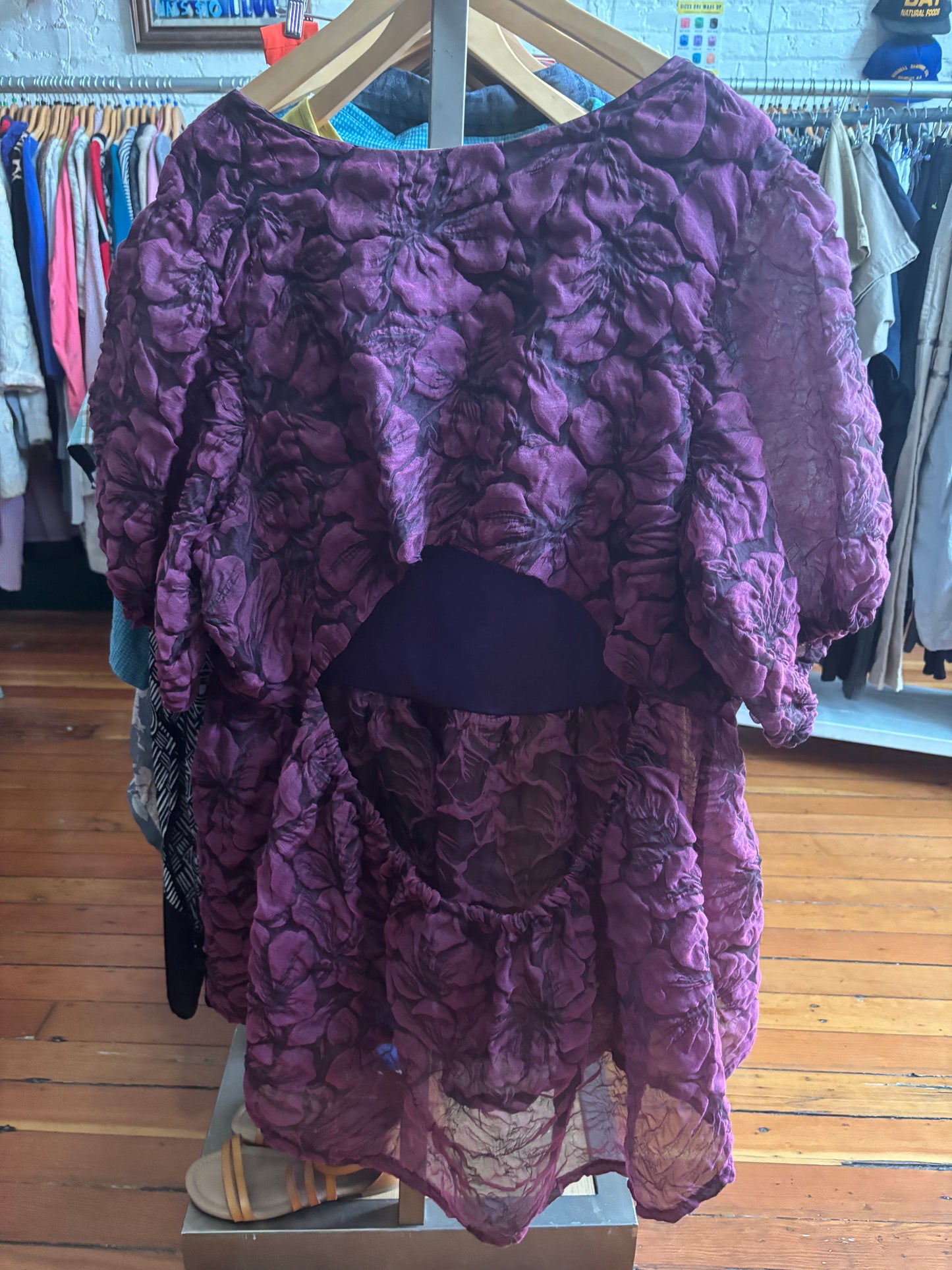 Size 4X Hilary Macmillan burgundy textured floral open back blouse