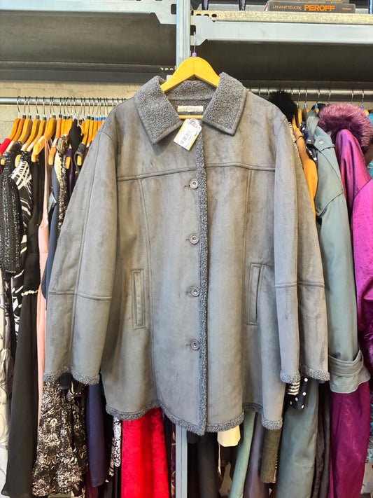Vintage AE Sport and Co Grey faux suede Size 3X
