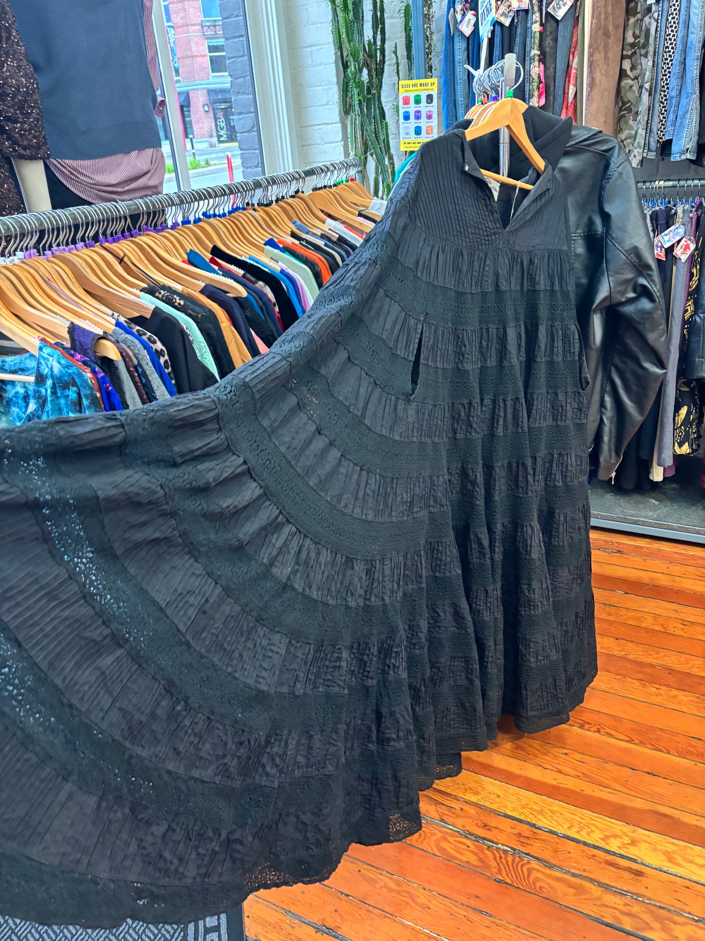 Flex size black lace cape vintage Tachi Costello cape