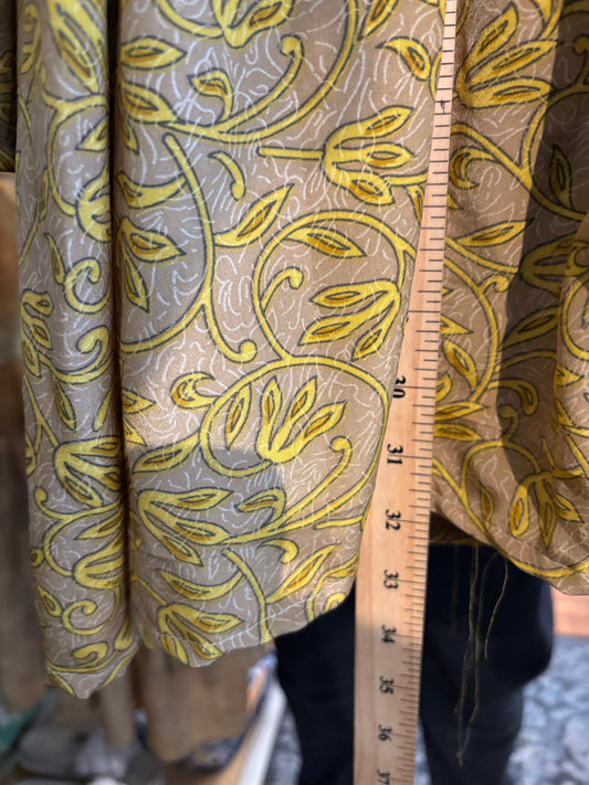 size L-1X Kantha Bae silk "free size" top