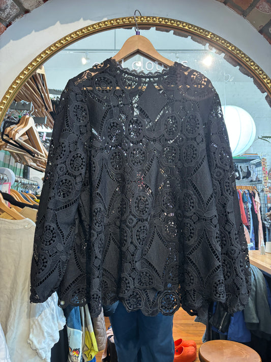 size 3X black applique see through Penningtons top - blouse