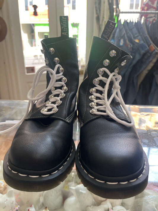 size 43 NWOT 1460 Pascal Hardware leather black boots