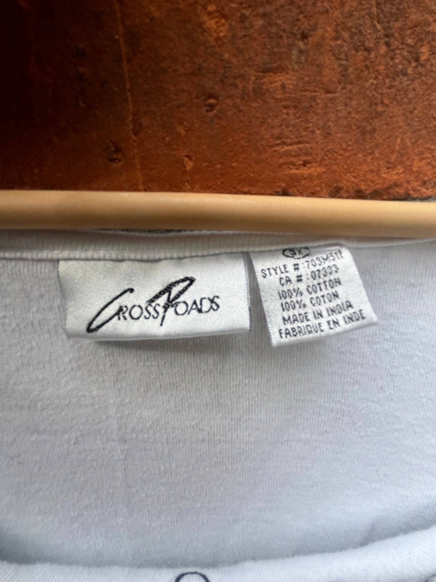 Size 3X White floral pattern Vintage Cross Roads Tee