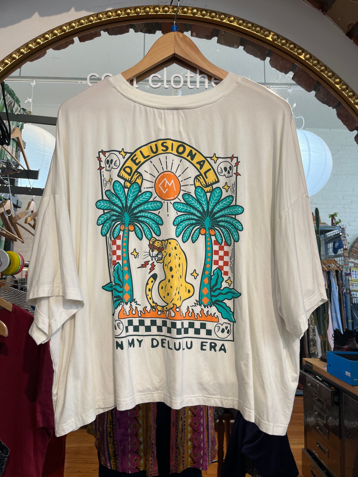 size 2X white delusional era Octopied Mind tee - crop