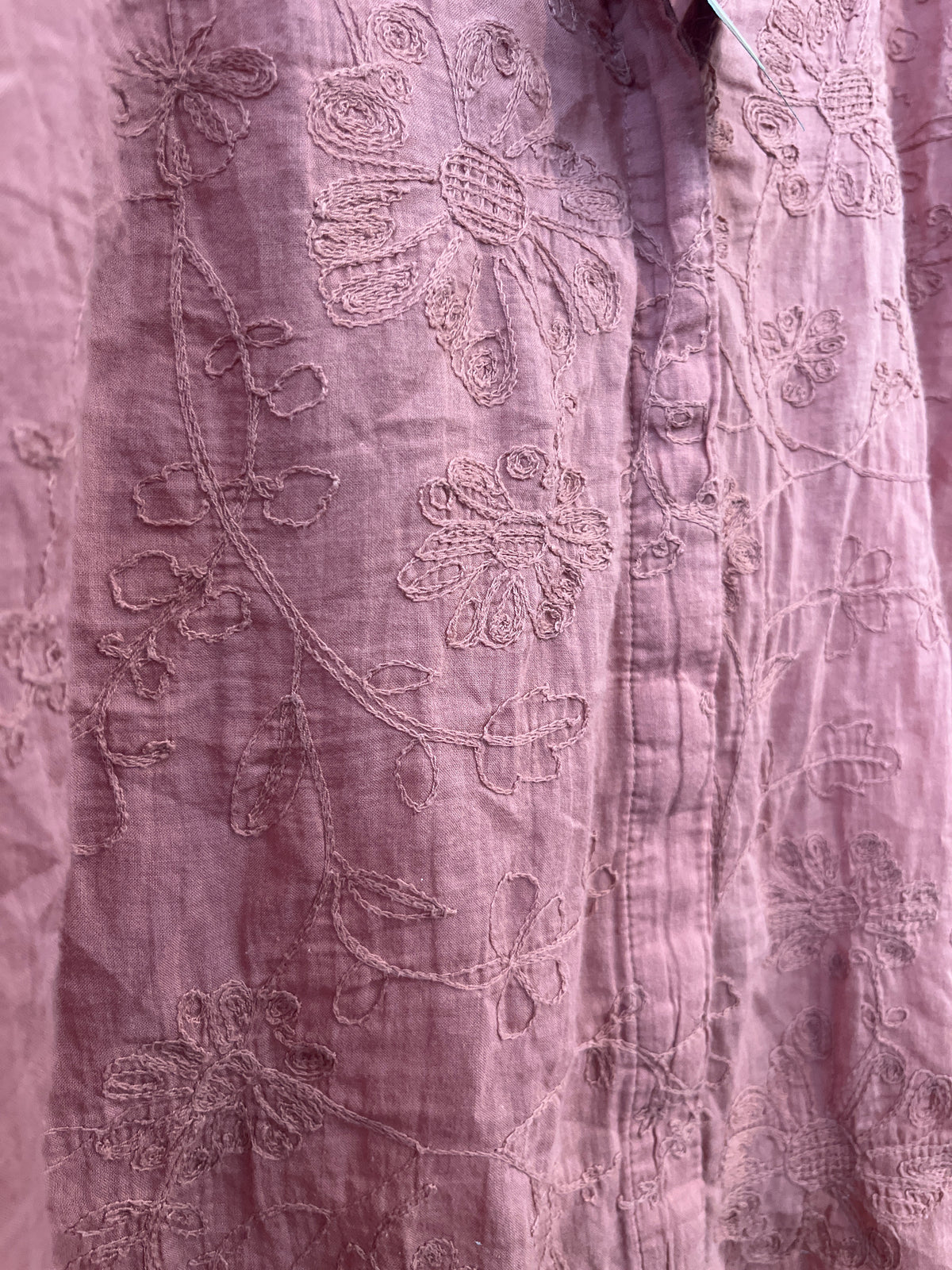 SOLD IN SURPRISE BOX size 1X dusty pink w/ embroidery Pilcro top - blouse