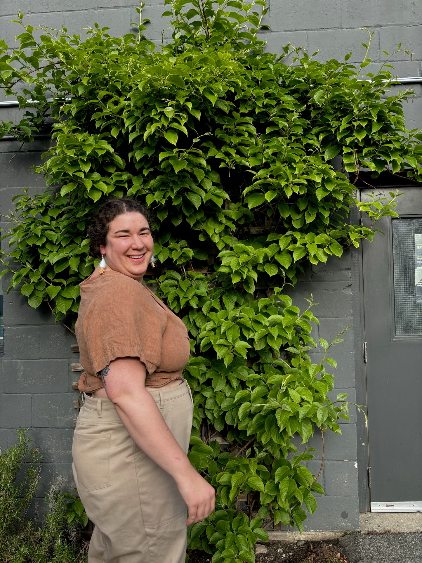 Size XXL brown linen NETTLE Wrap top