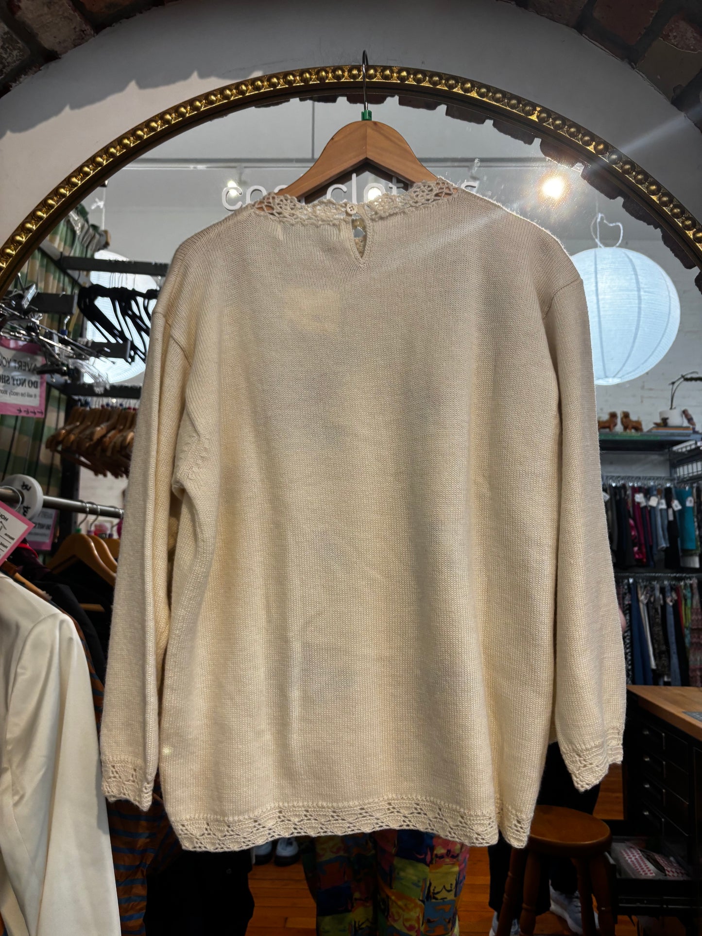 Size XXL cream floral embroidered The Clever Shepard sweater