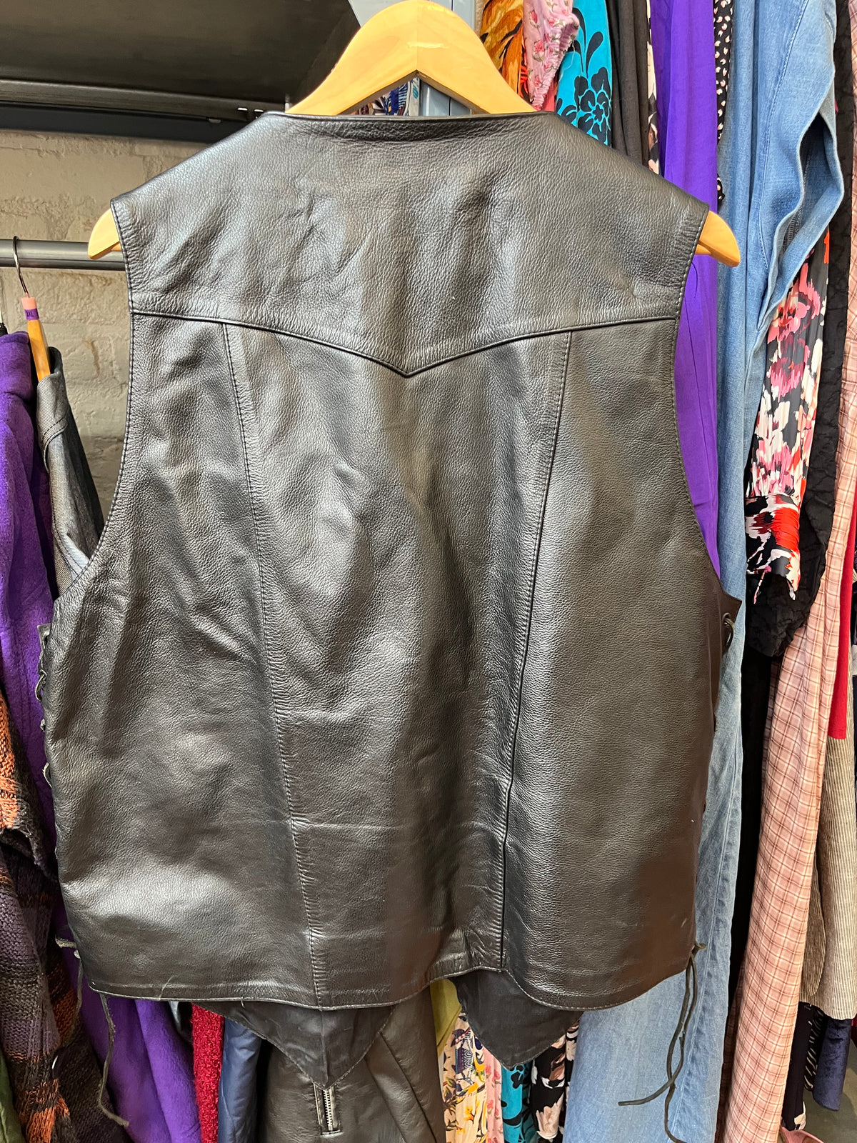 size 3X black LEATHER VINTAGE Stallion Boot & Jean Club vest