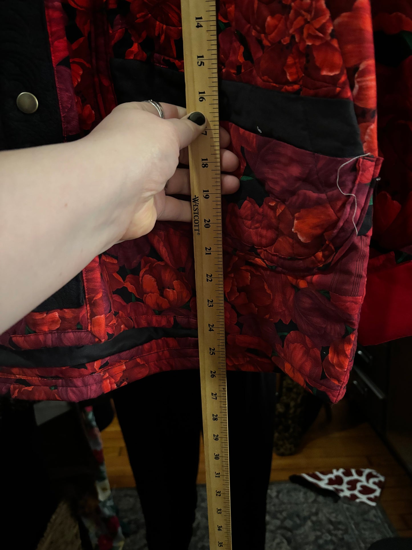 size XL quilted jacket by Woodbrick - wide arm and hem with hood, red tulips