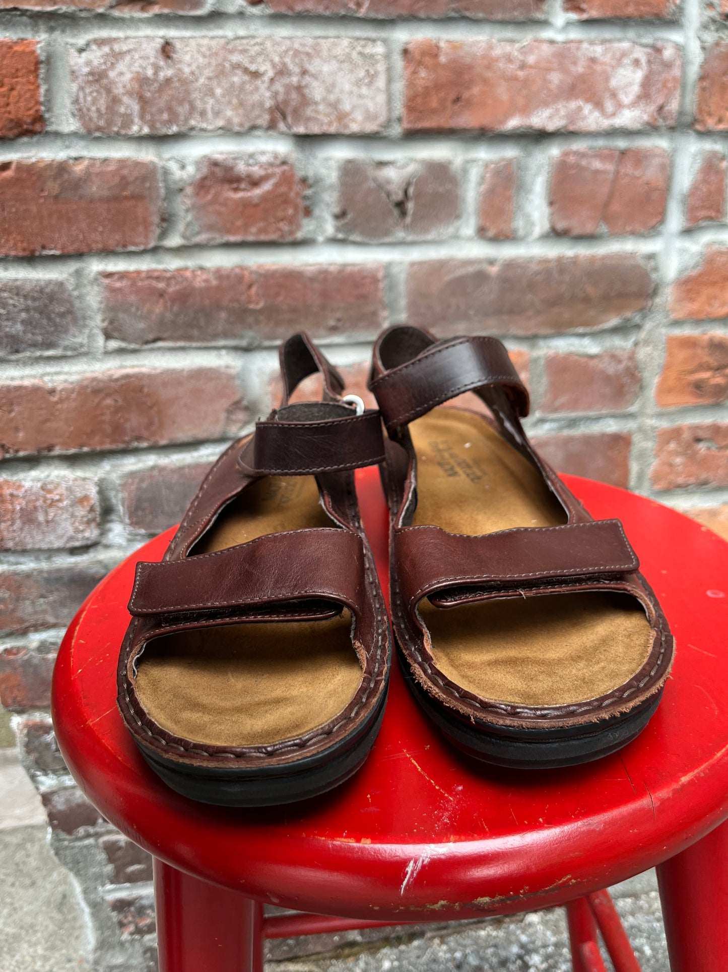 Size 43 Brown Naot Sandals