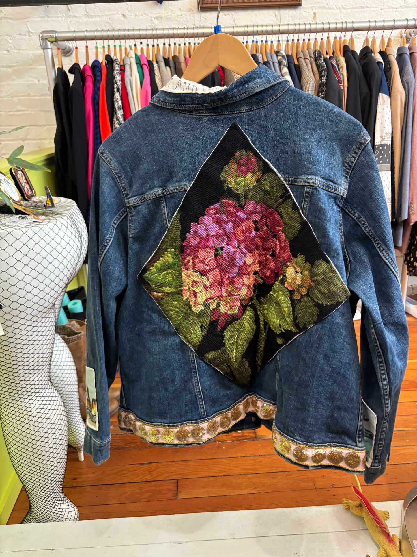 size 2X embroidery - maker Richochet Designs jacket - jean