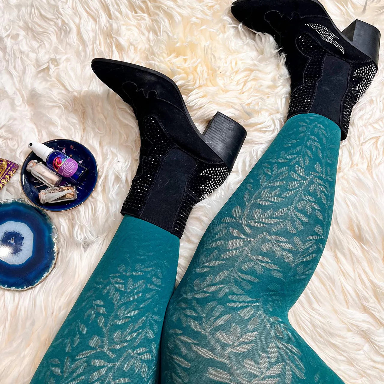 Snag tights