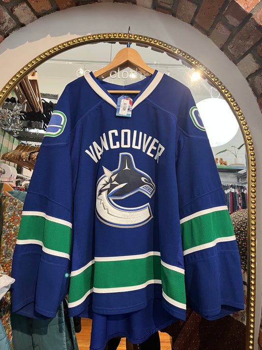 size 58 blue canucks NHL jersey
