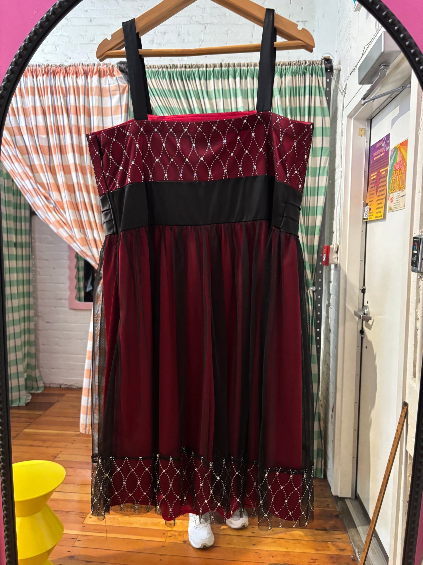 Vintage size 18 black bedazzled overlay on burgundy R&M woman dress - cocktail