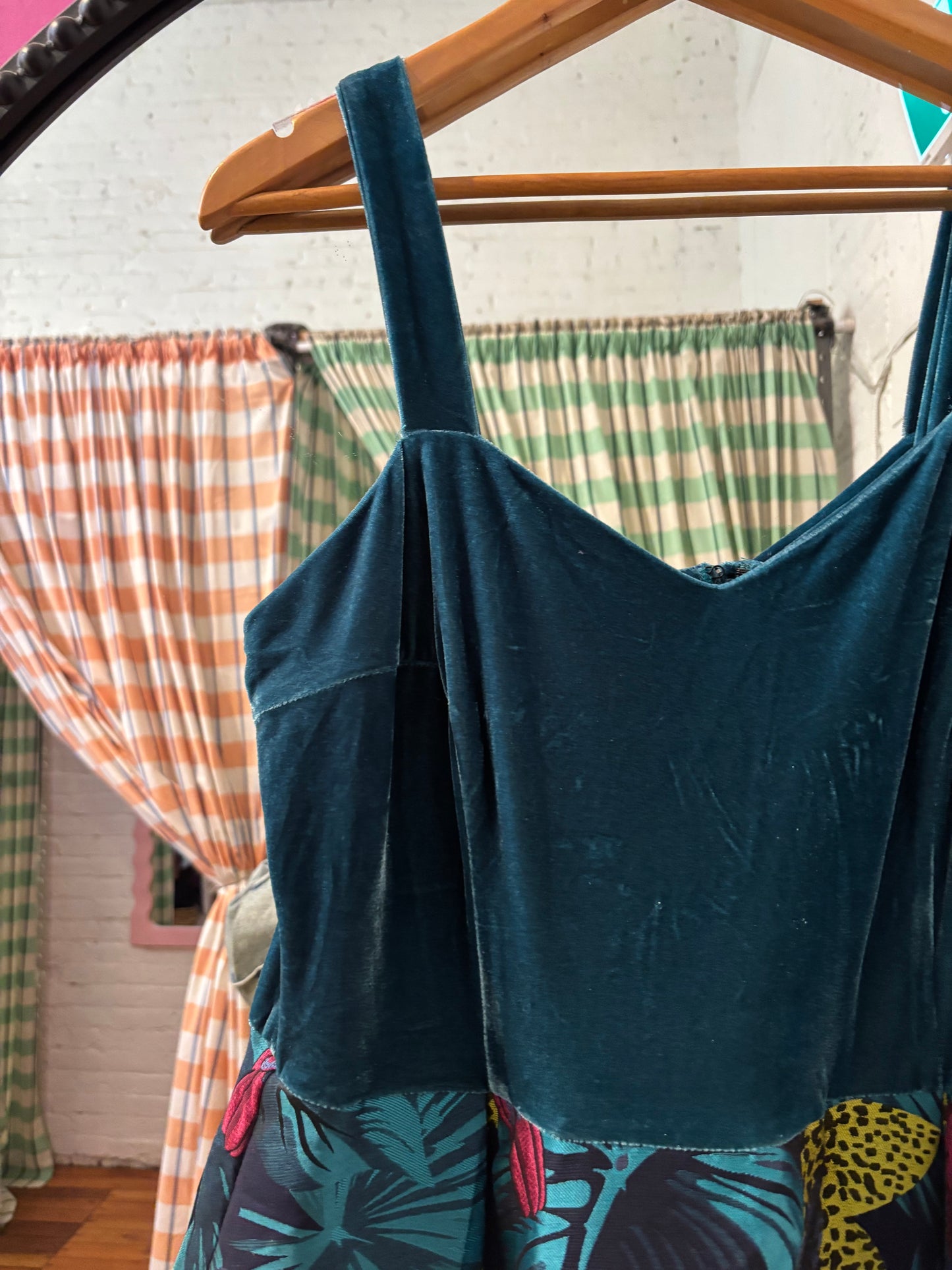 size 14 teal parrot cheetah velvet Collectif vintage dress - midi