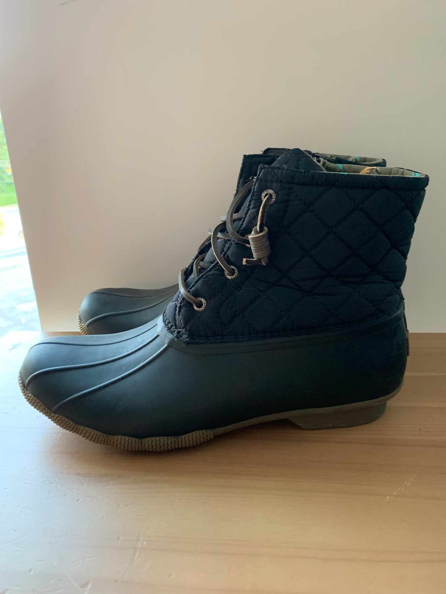 Size 11 Sperry rain boots - like new!