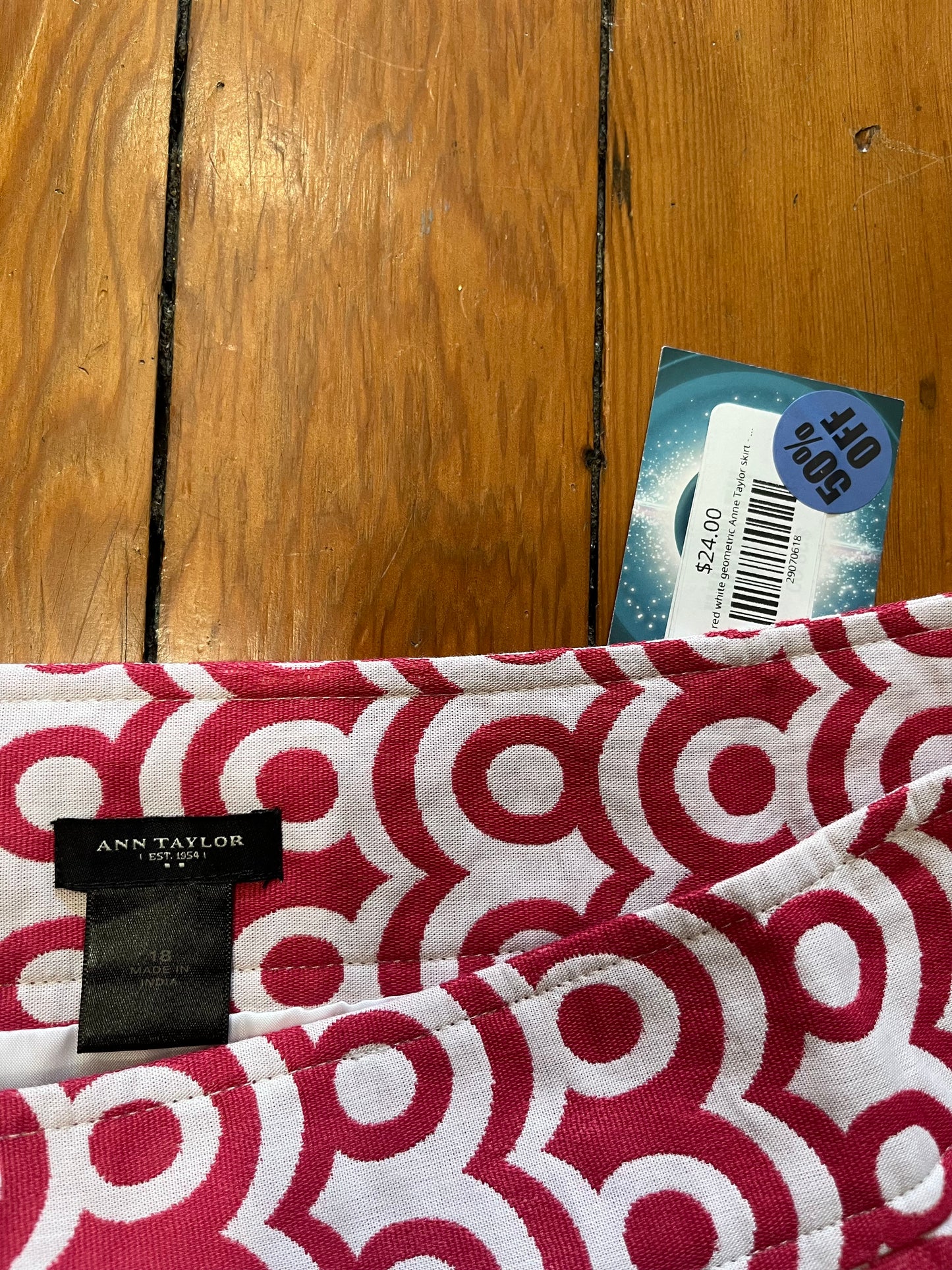 size 18 red white geometric Anne Taylor skirt - short