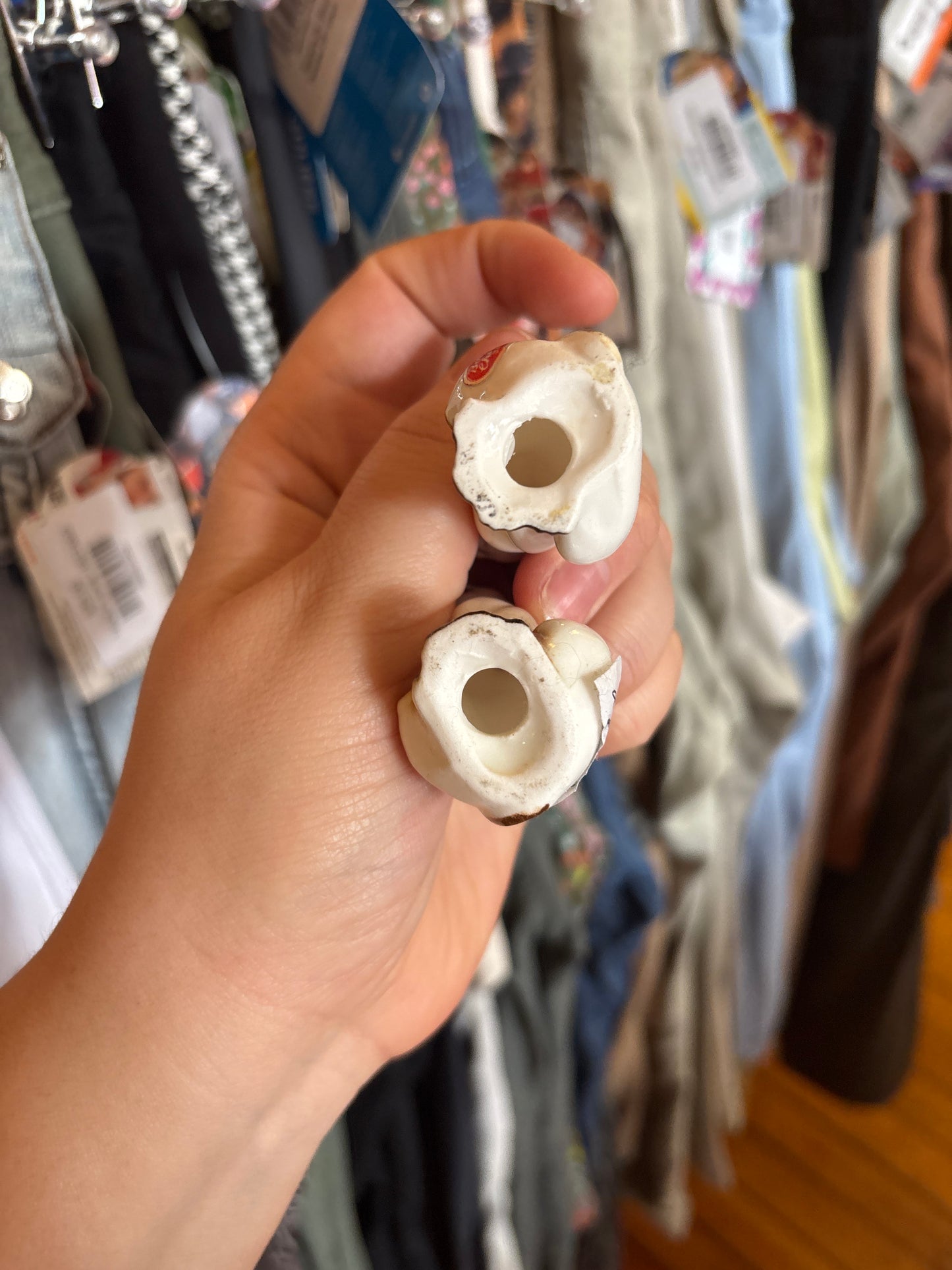 Porcelain puss salt and pepper shaker