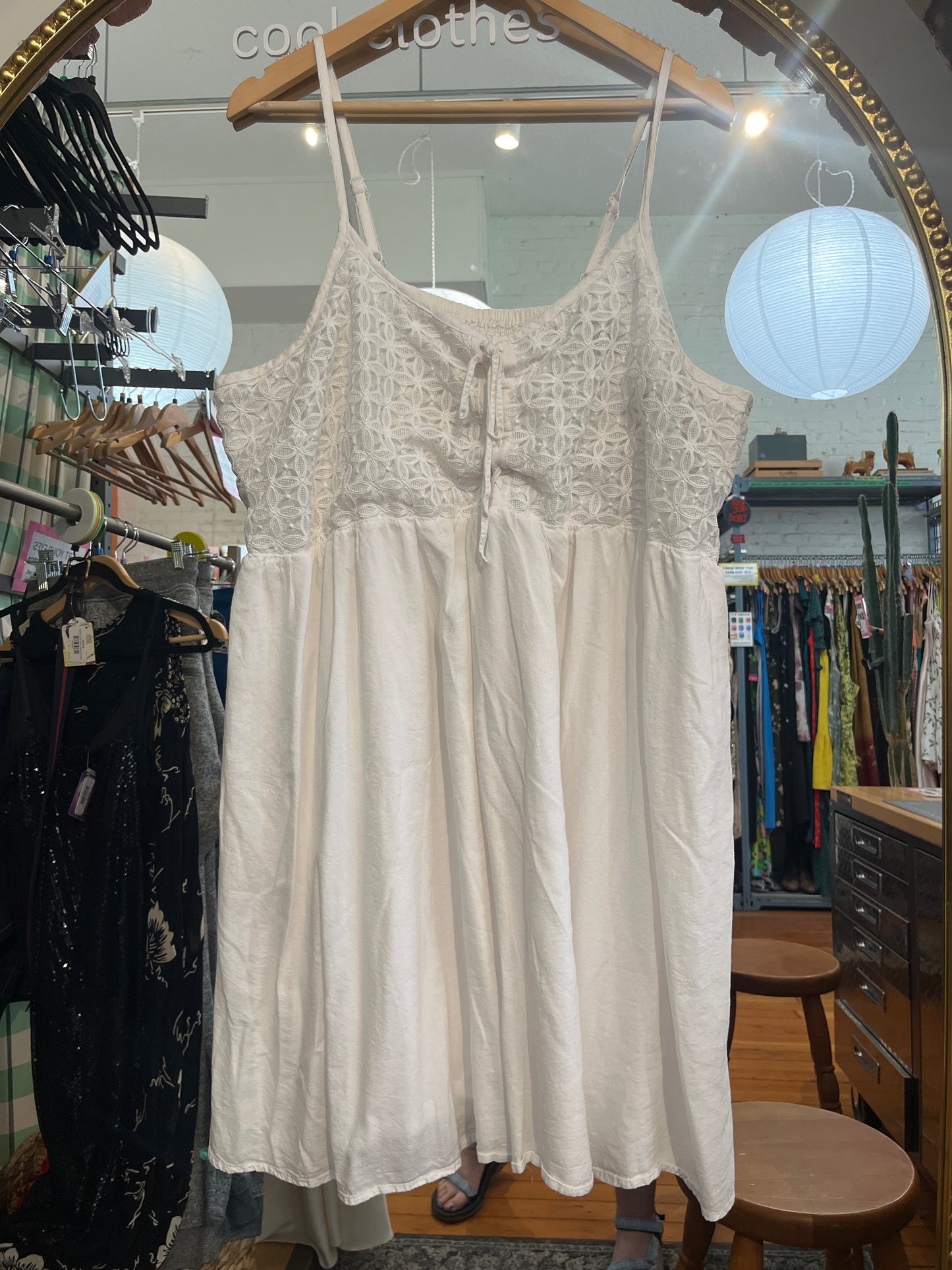 size 24 white cotton embroidery Michael Studio dress - tank