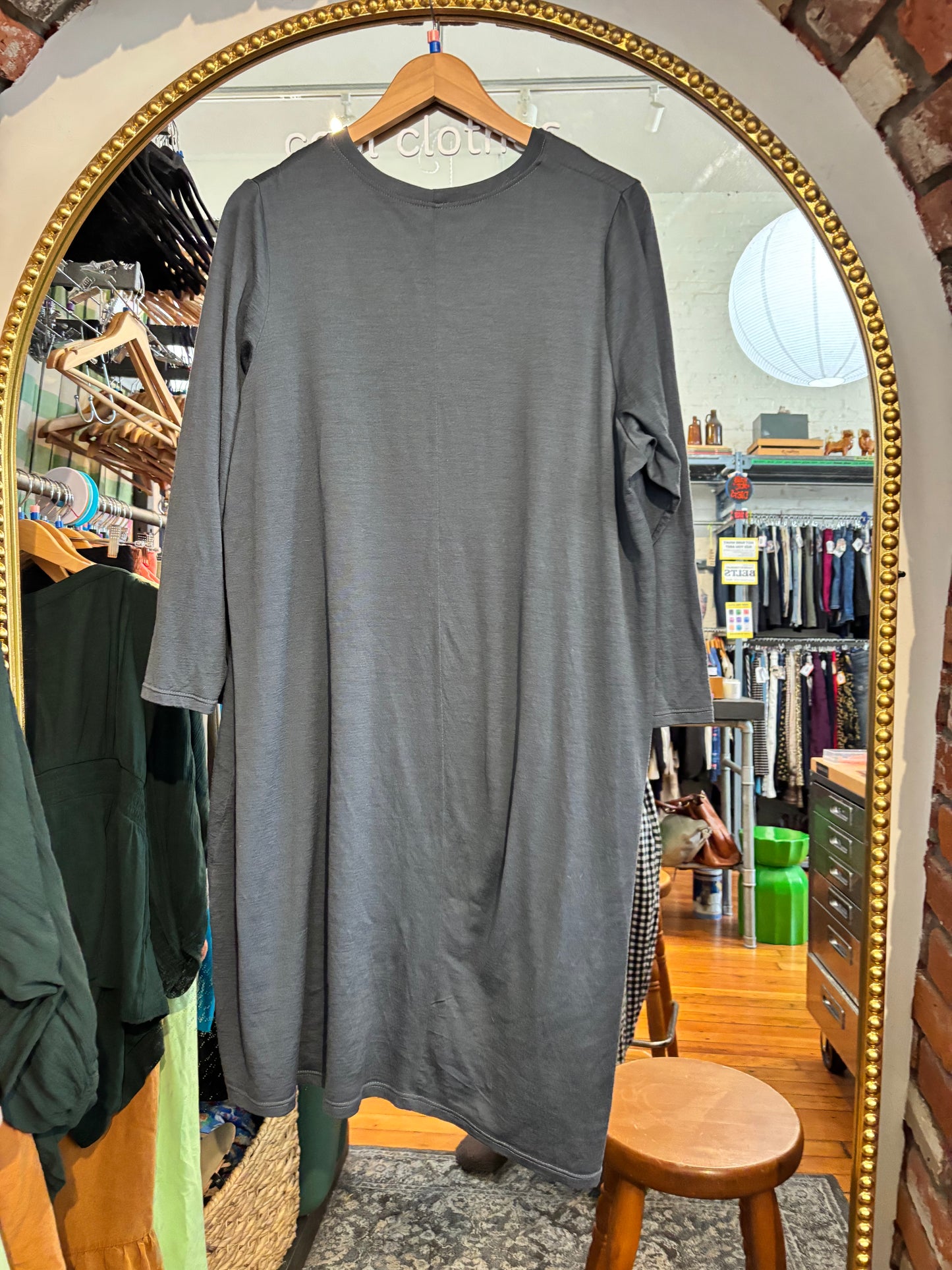 AS IS -MADE IN CANADA grey MERINO Muna + Broad pattern dress - tee