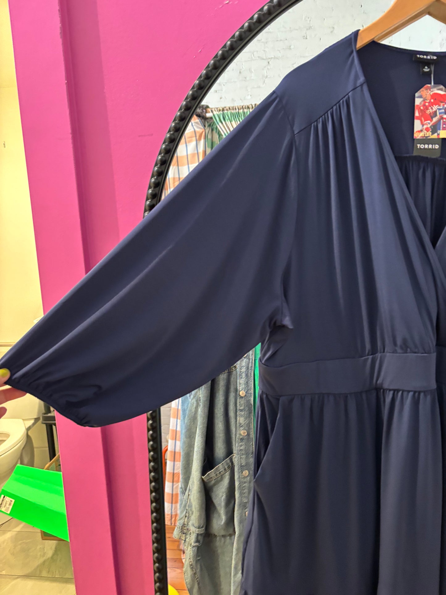 size 4X NWT navy Torrid dress - knee