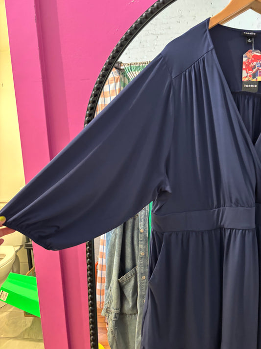 size 4X NWT navy Torrid dress - knee