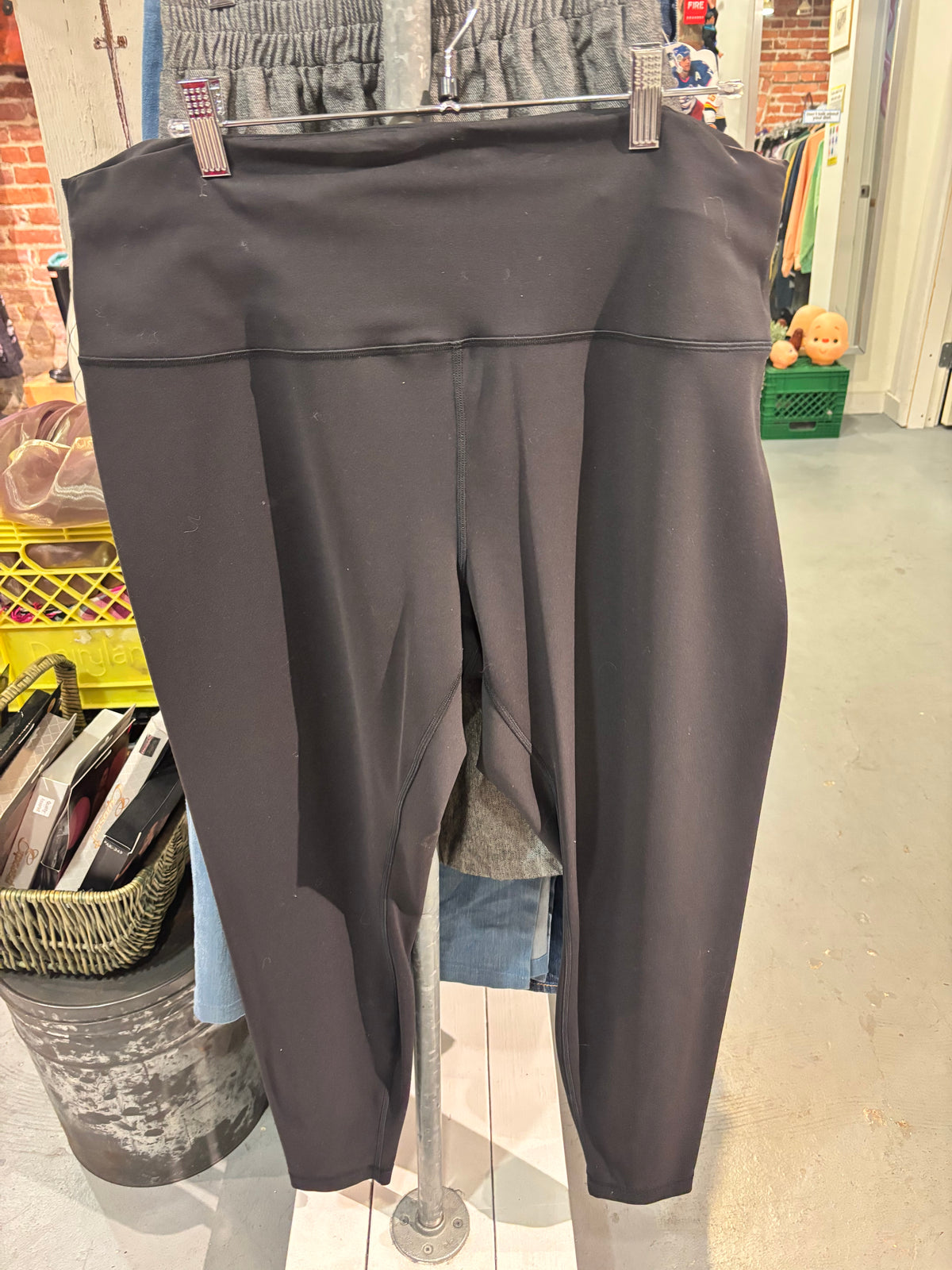size 20 black soft Lululemon leggings