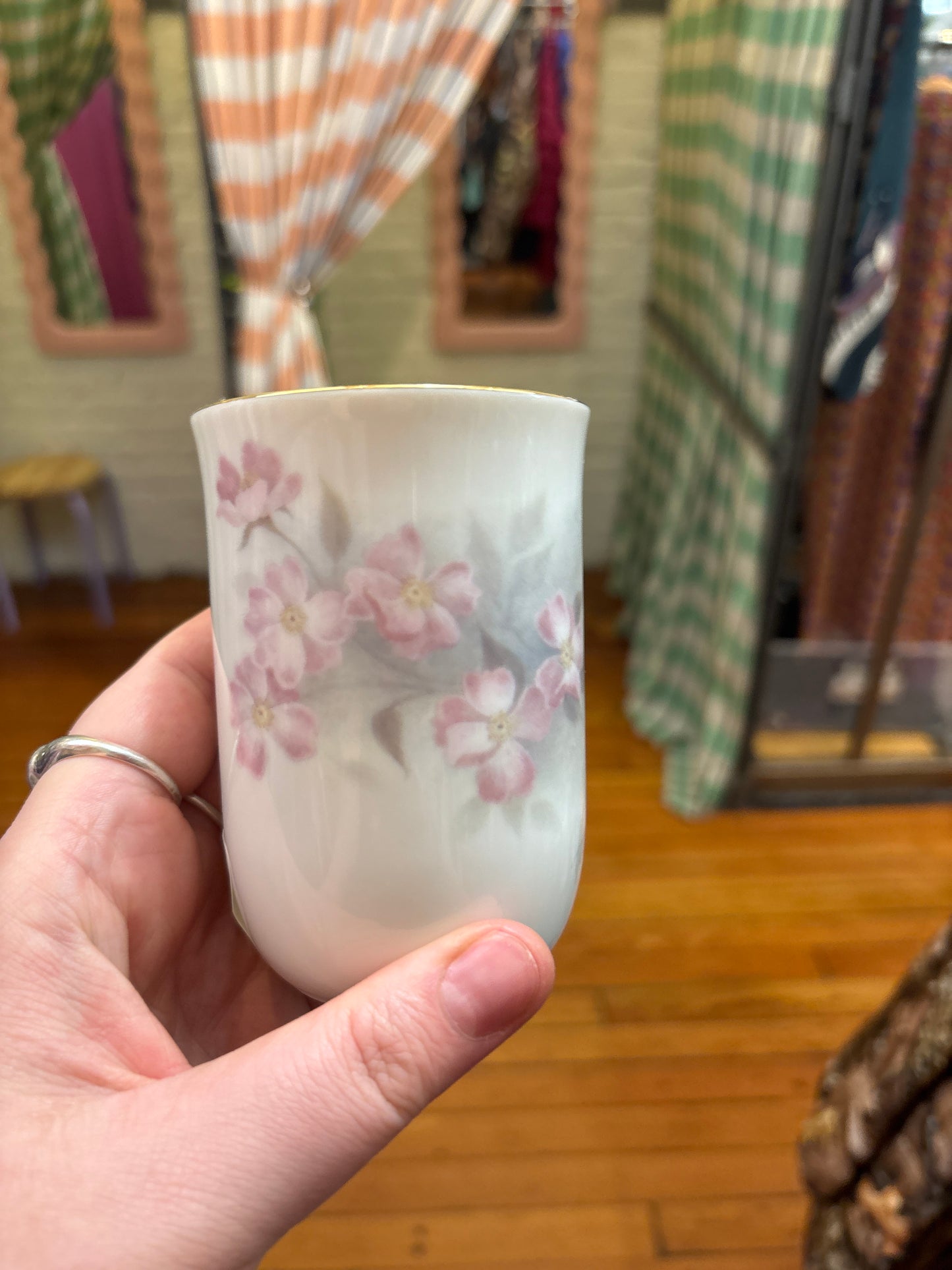 Vintage cat and apple blossom mug