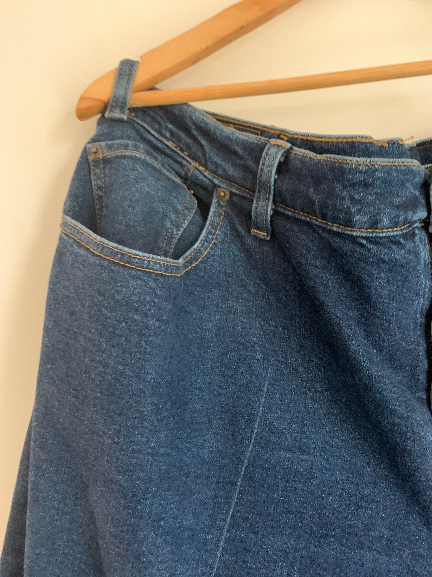 Size 2X Levis Bootcut Jeans (size 22)