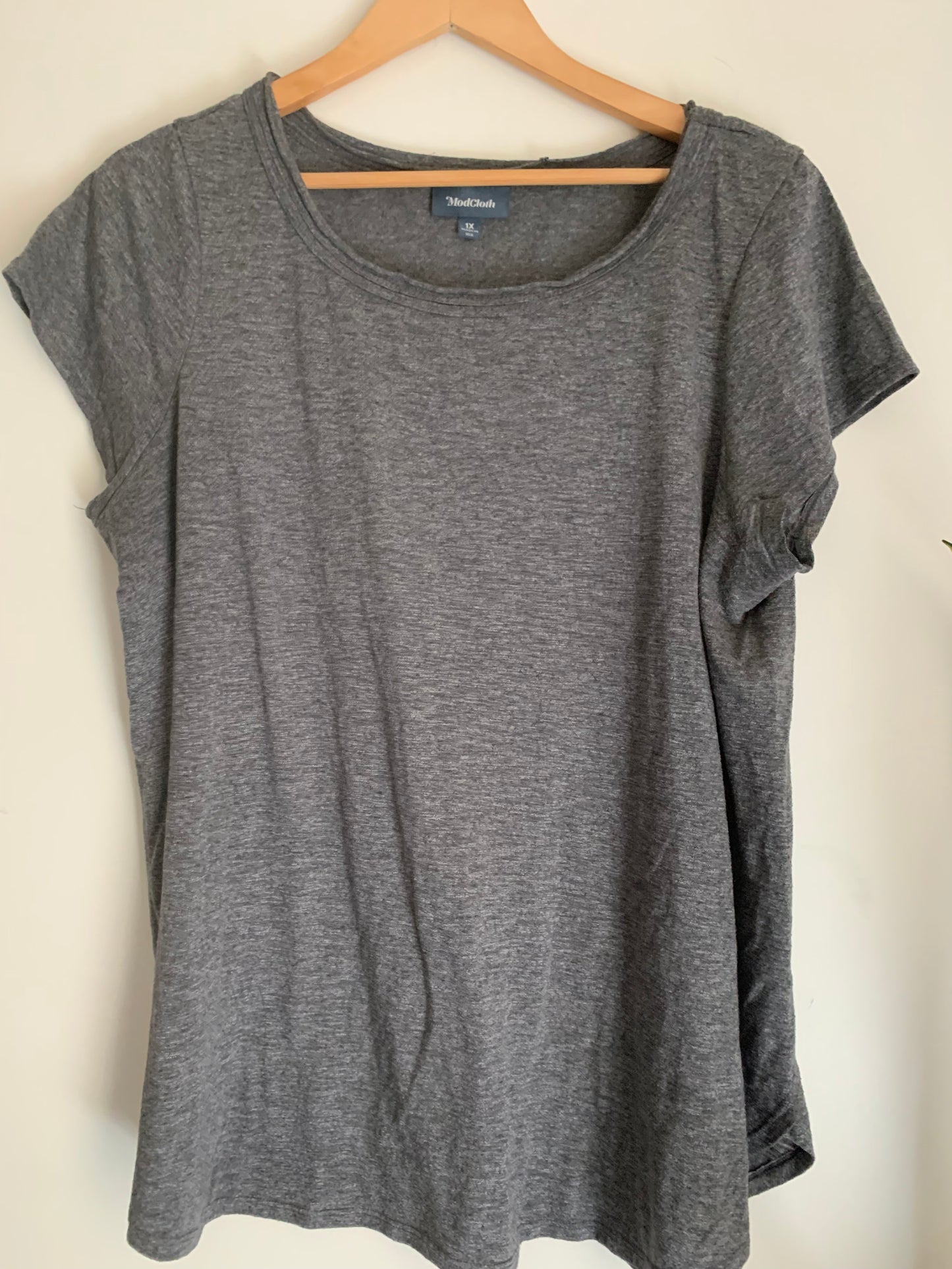 Size 1X ModCloth Tee